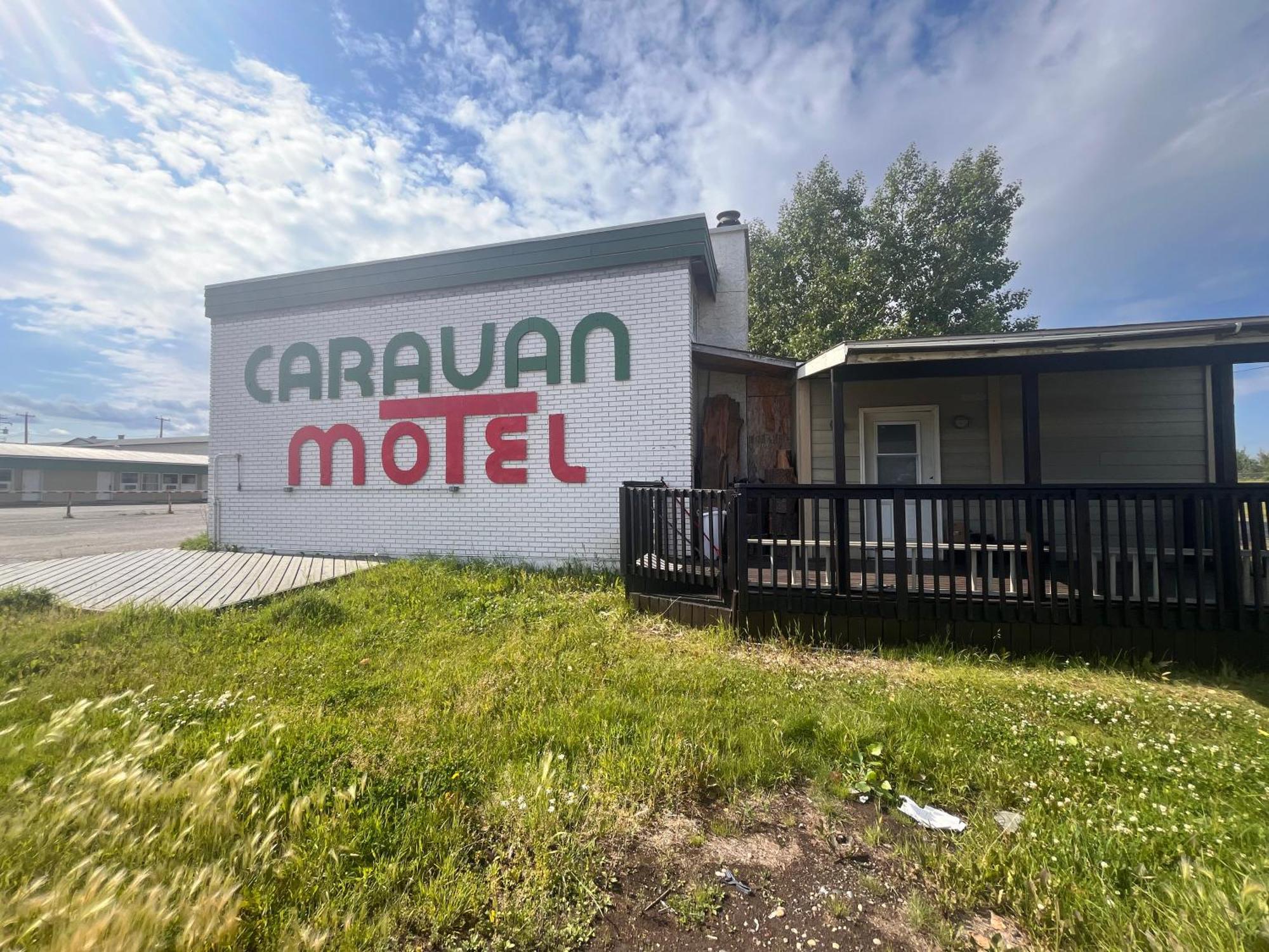 Caravan Motel Fort St. John Exterior foto