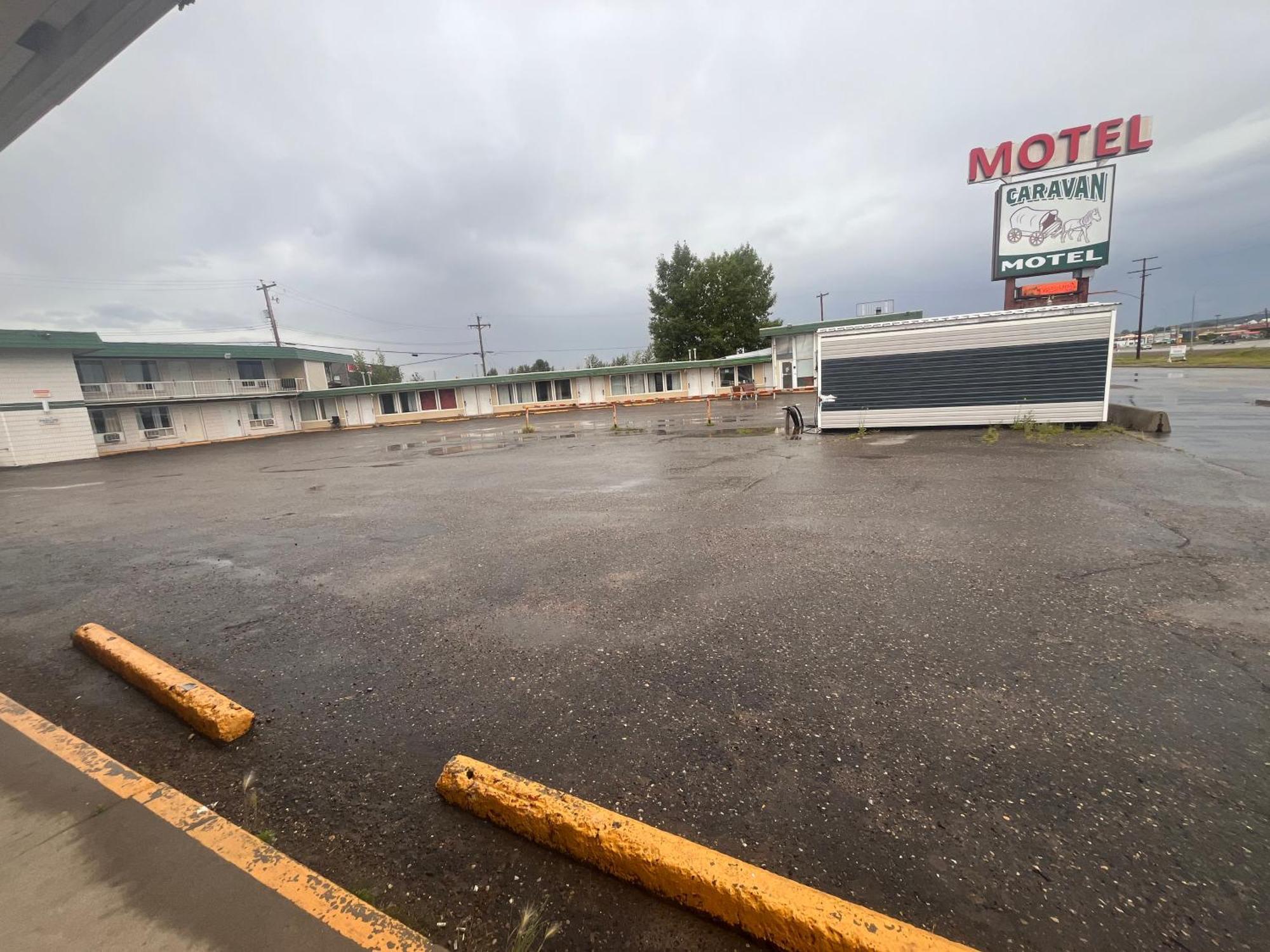 Caravan Motel Fort St. John Exterior foto