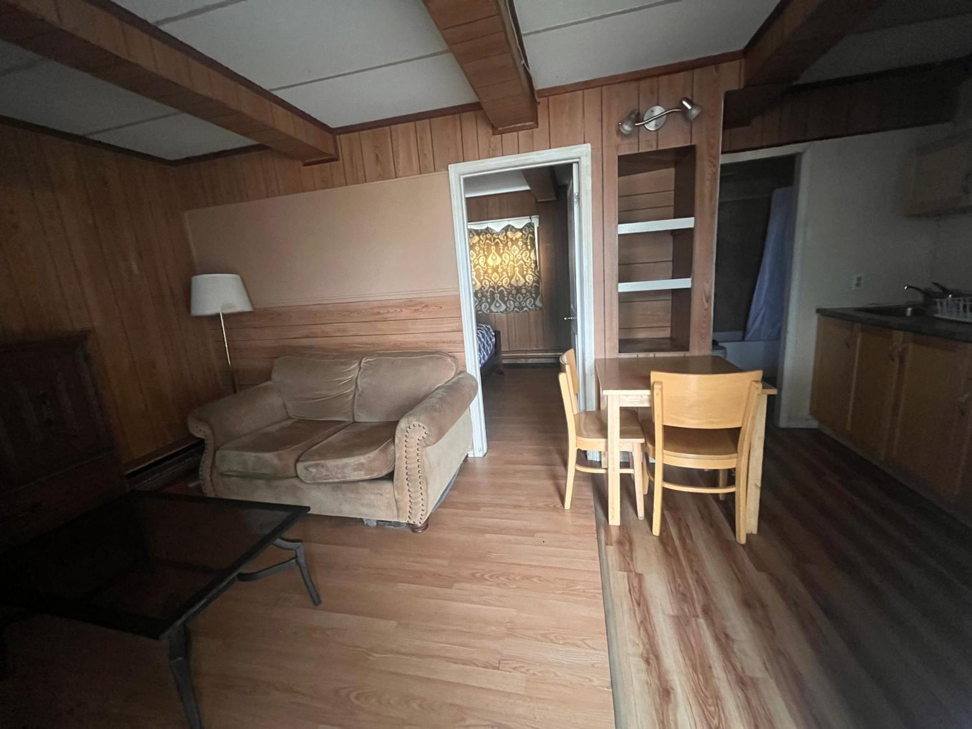 Caravan Motel Fort St. John Exterior foto
